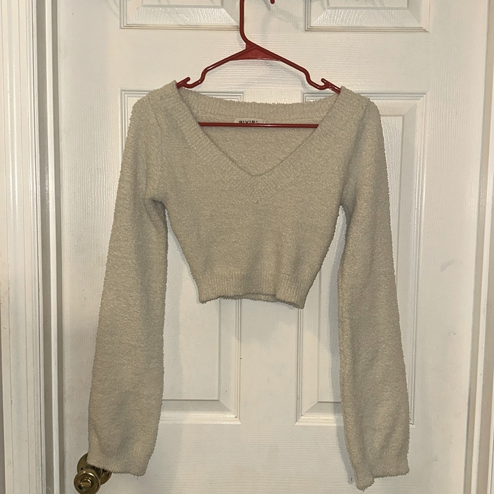 Super soft plush off white RIVIR cropped small long sleeve shirt‎